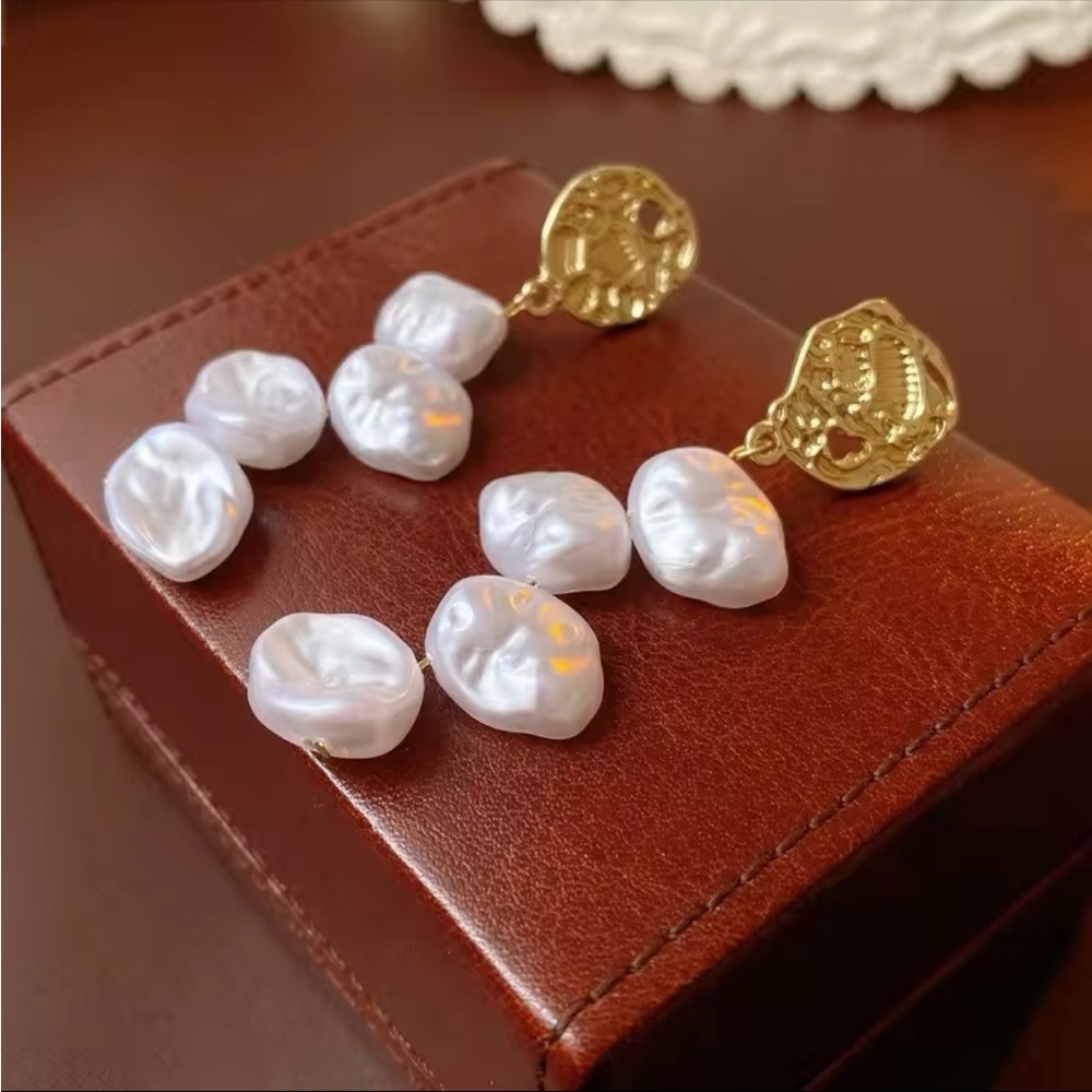 Gold Baroque Pearl Drop Earrings NWT - Hot Item